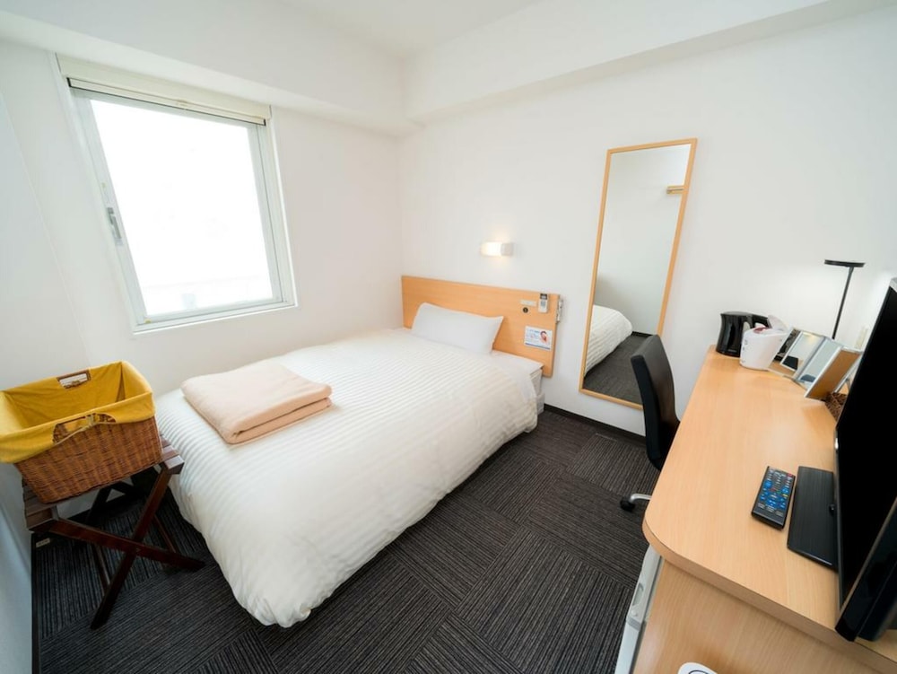 Female Room, Non Smoking (No housekeeping)