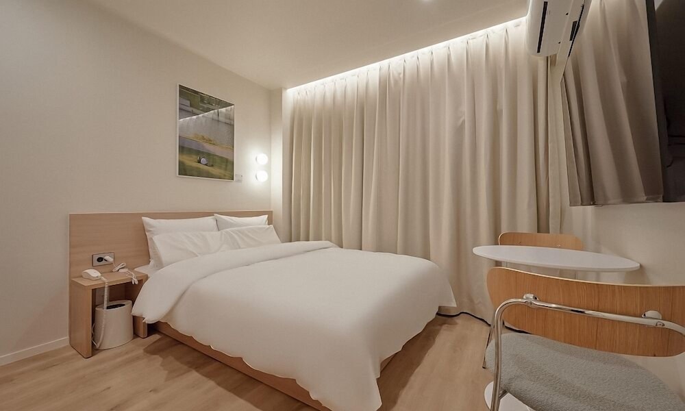 Cozy Standard - Photo 1