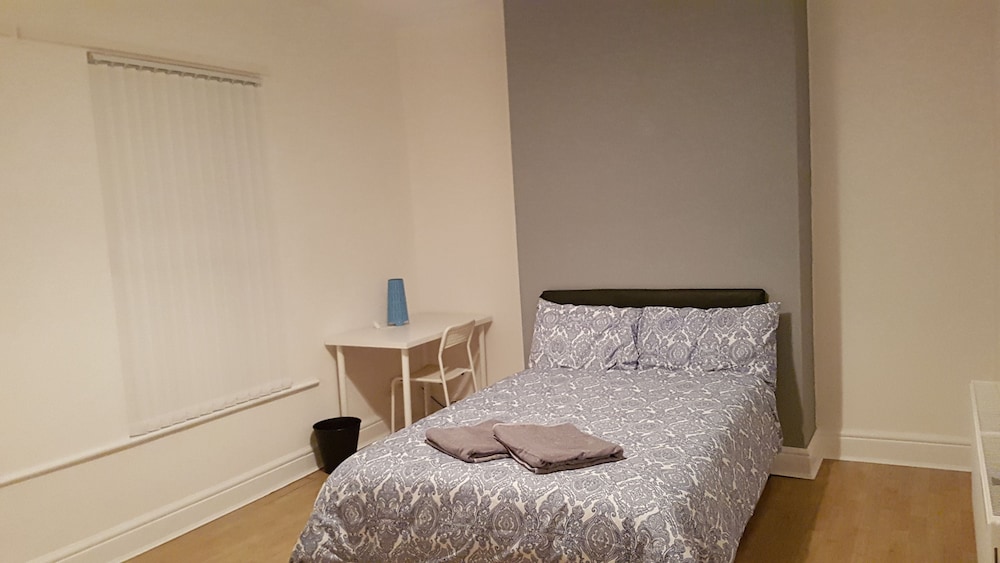 House, 5 Bedrooms