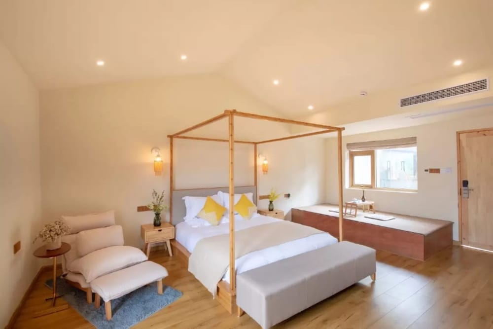 Double Room with Bathtub photo 1
