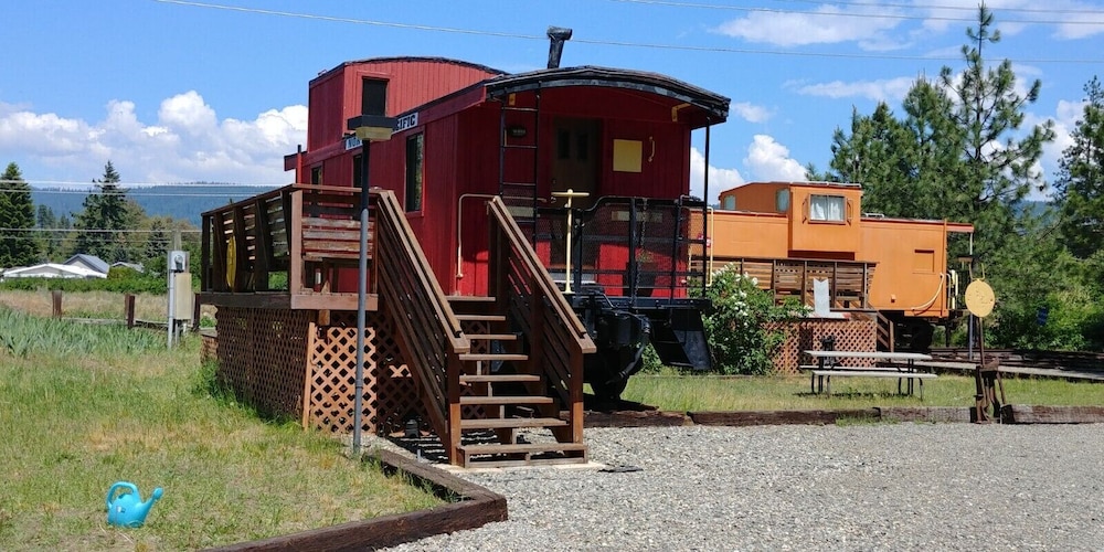 The Northern Pacific Caboose photo 3