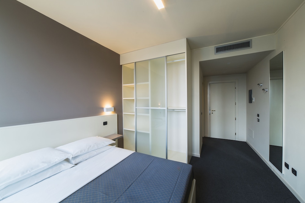 Standard Double or Twin Room photo 2