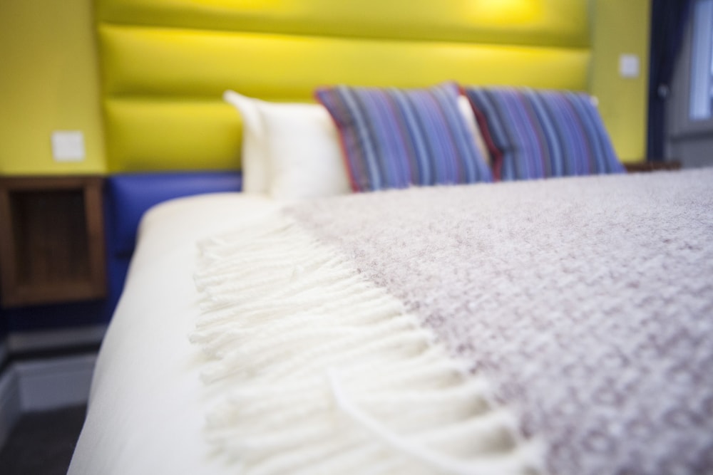 Deluxe King Room - Photo 7