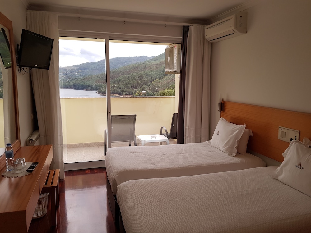 Twin Room, Balcony