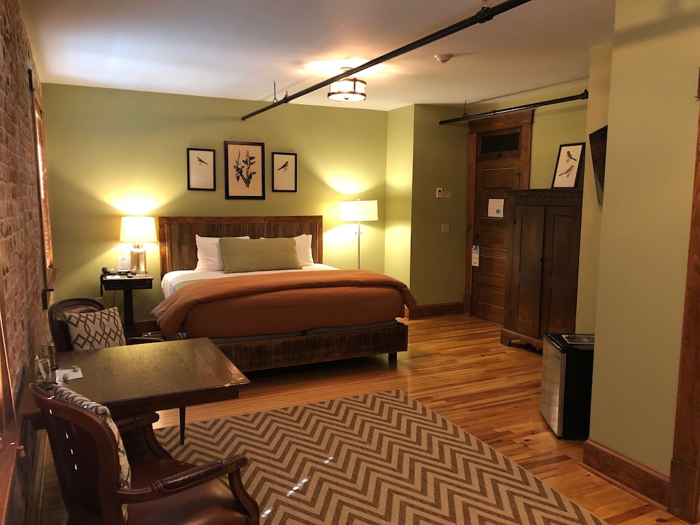 Double Room, Ensuite, River View (Room 27)