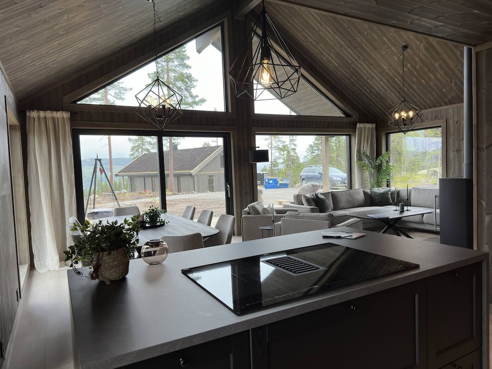 House, 4 Bedrooms, Terrace, Mountain View