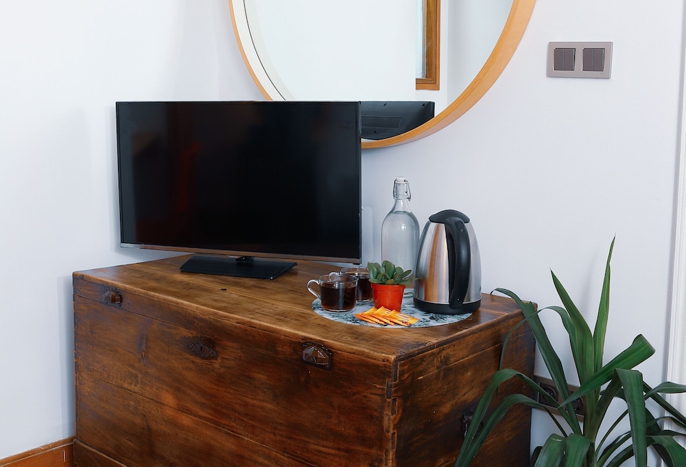 City Room photo 2