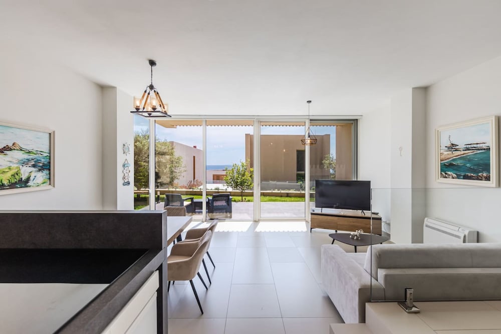 Villa photo 3