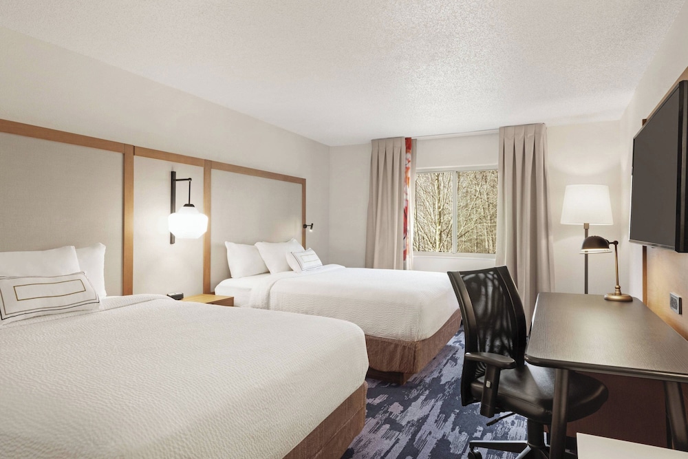 Room, 2 Queen Beds (Mobility Accessible, Tub) - Photo 1