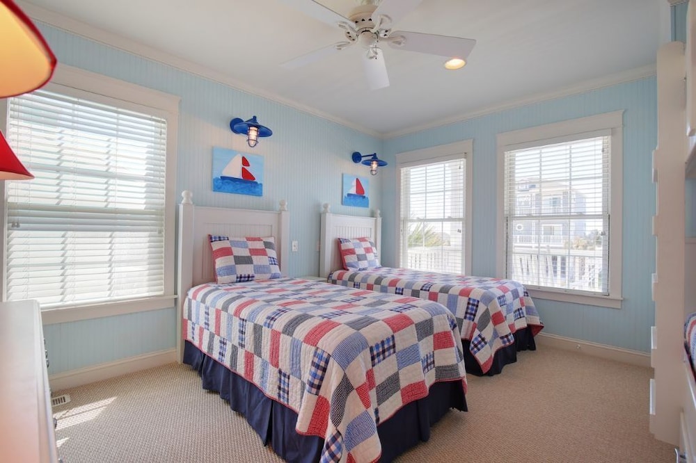 House, 6 Bedrooms