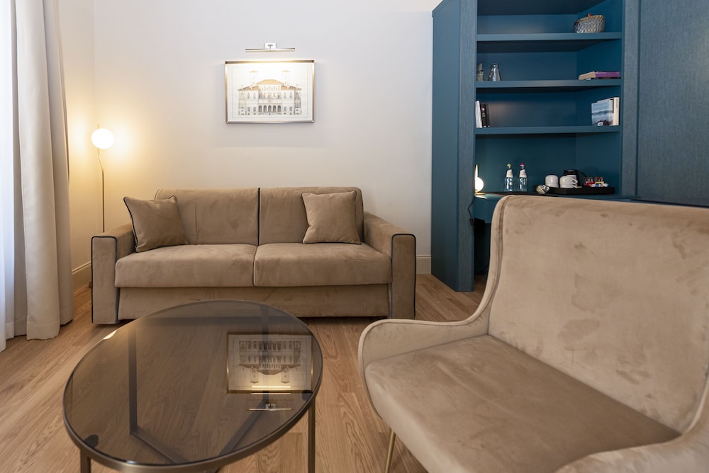Apartment photo 2