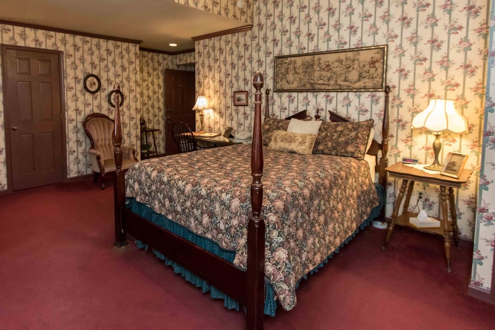 Executive Room - 1st & 2nd Floors - No Elevators