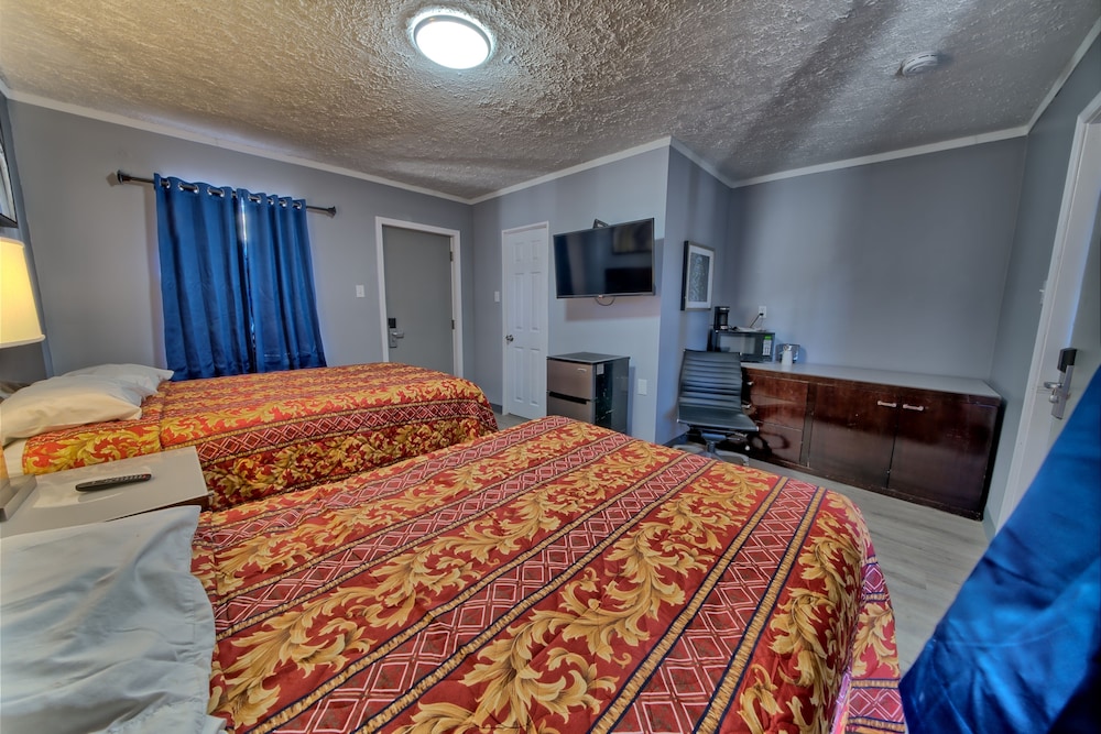 Room, 2 Double Beds (Ground Floor) photo 3
