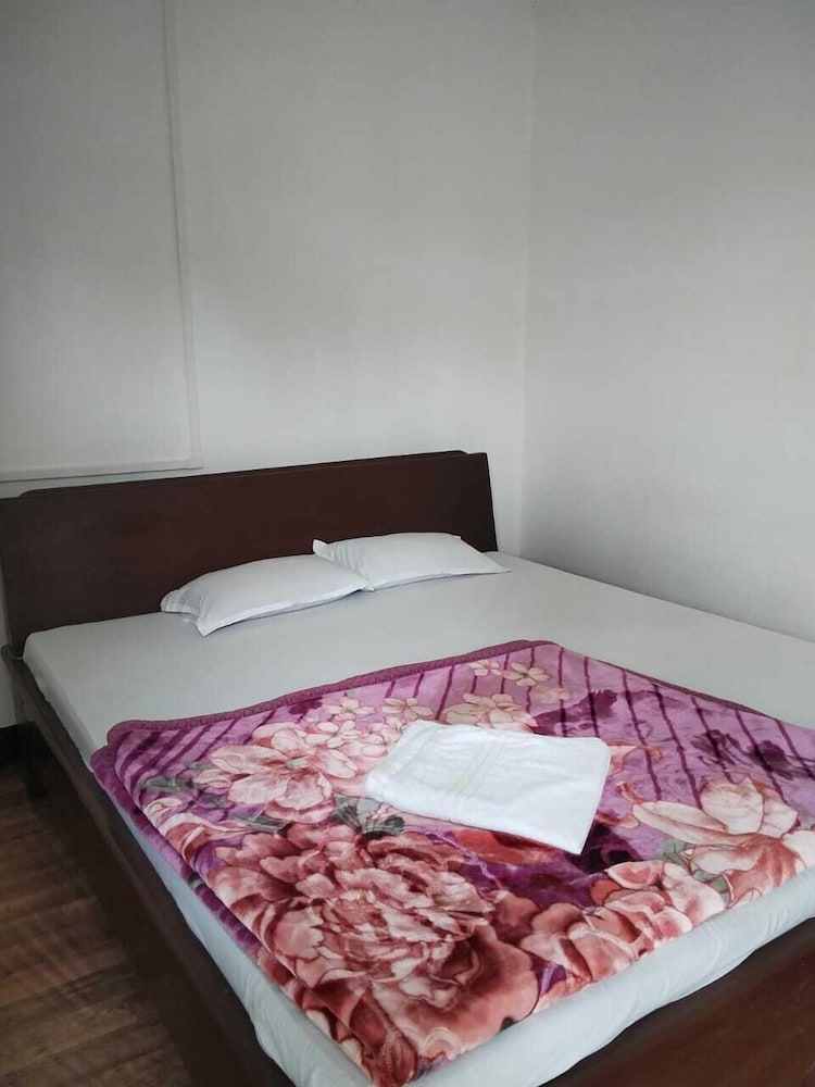 Deluxe Room, Smoking photo 1