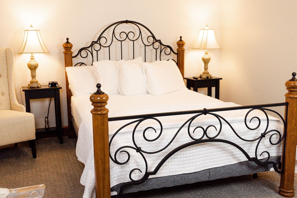 Comfort Room, 1 Queen Bed