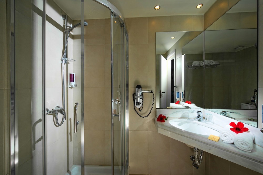 Suite, 1 Bedroom - Photo 3