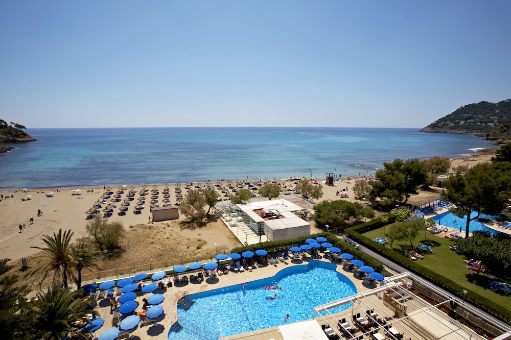 Double Room, Balcony, Sea view (2 Adults + 1 Child) thumbnail 5