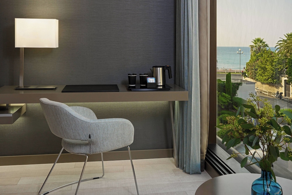 Deluxe Room, 2 Twin Beds, Sea View - Photo 7