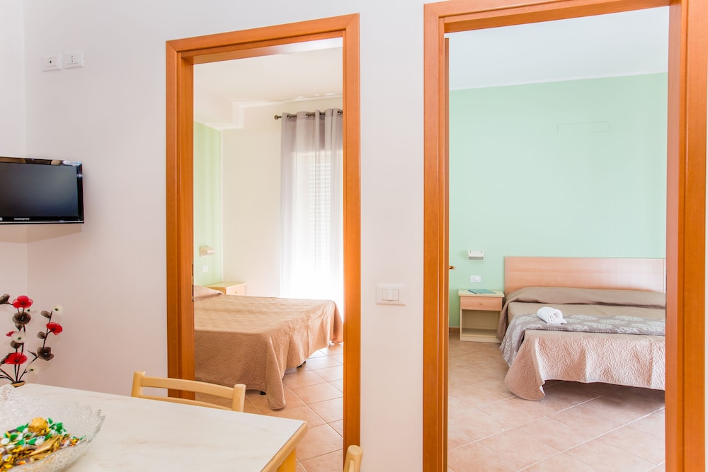 Apartment, 2 Bedrooms, Balcony photo 1