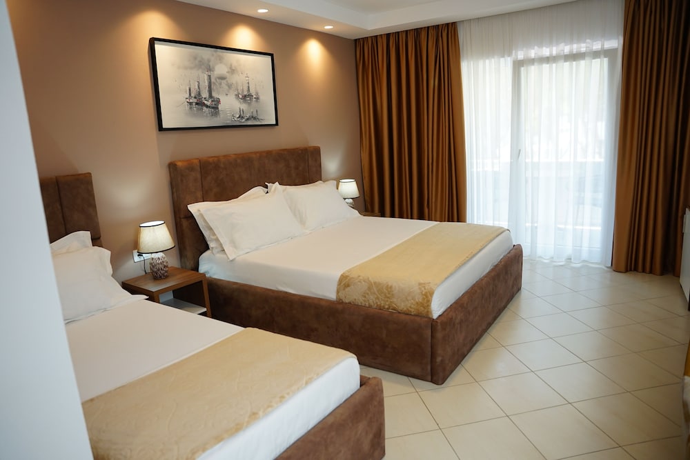 Comfort Triple Room