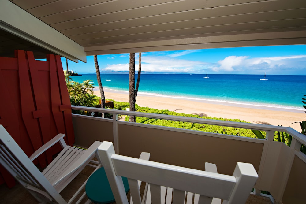 Room, 2 Queen Beds, Oceanfront photo 2