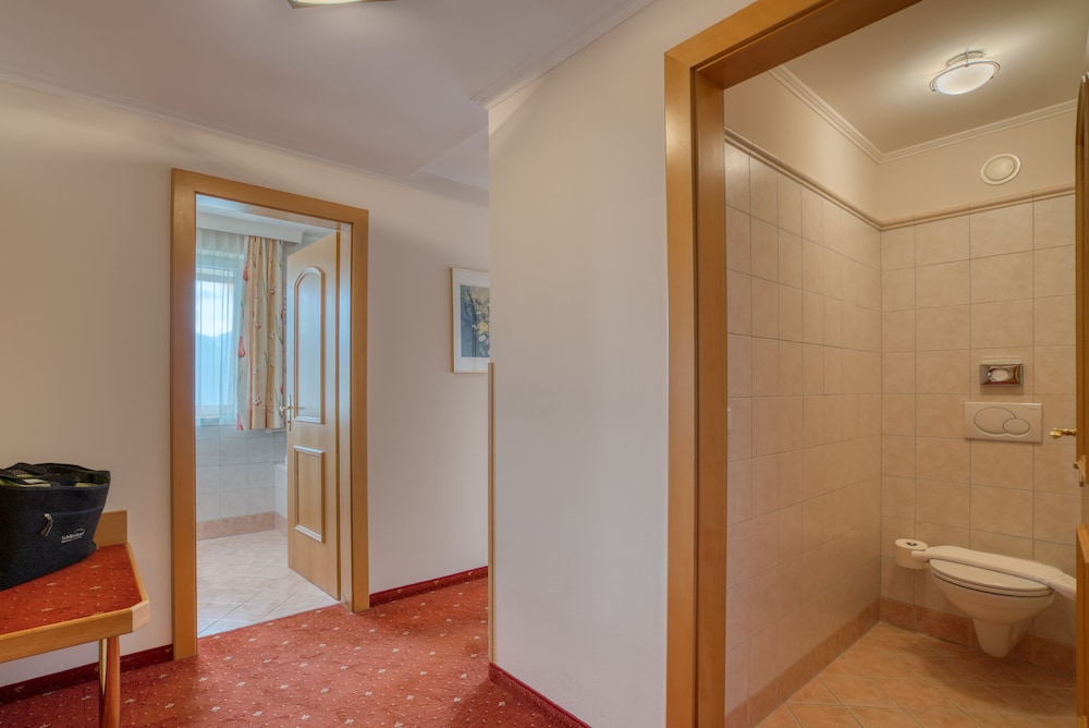 Comfort Studio Suite, Balcony, Mountain View photo 3
