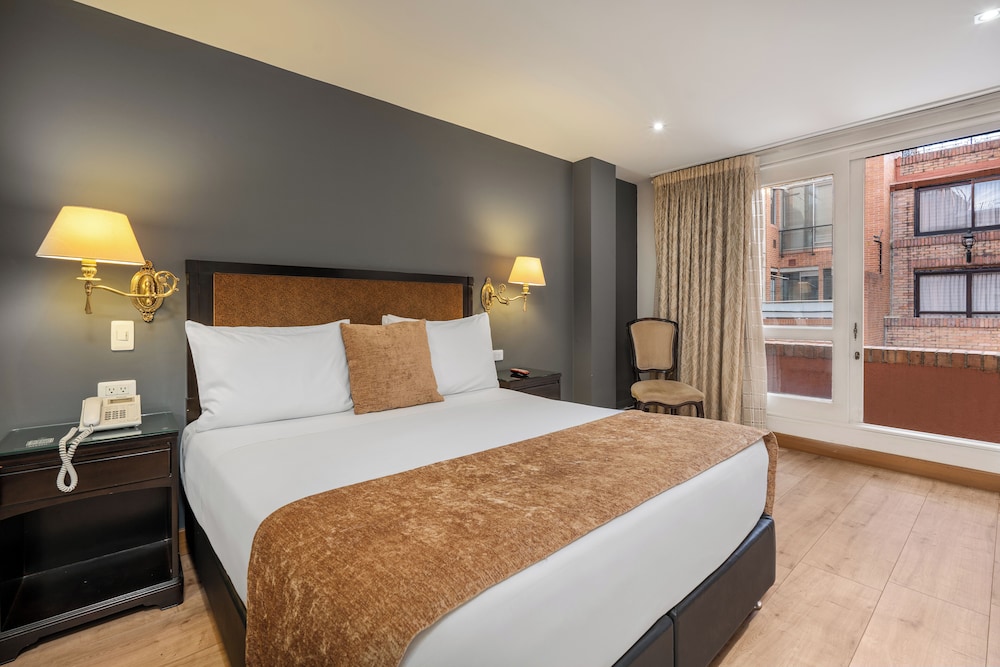 Junior Room, 1 Queen Bed - Photo 1