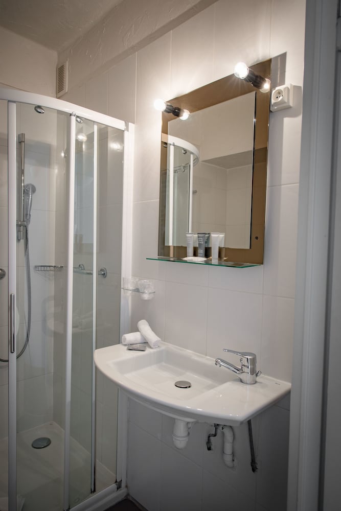 Double Room - Photo 3
