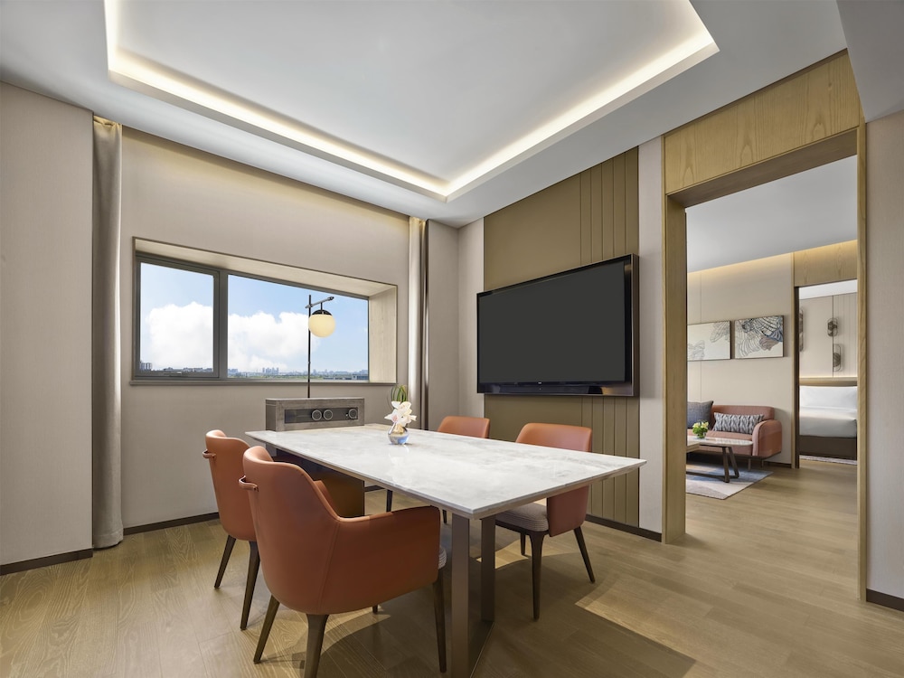 King Deluxe Suite Executive Tower