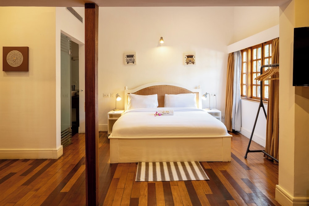 Business Room, 1 Queen Bed photo 1