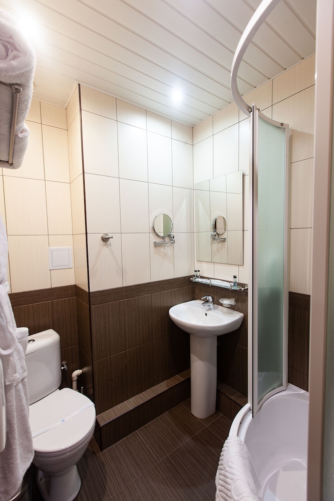 Deluxe Double or Twin Room photo 3
