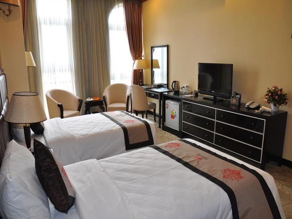 Superior Twin Room, City View photo 3