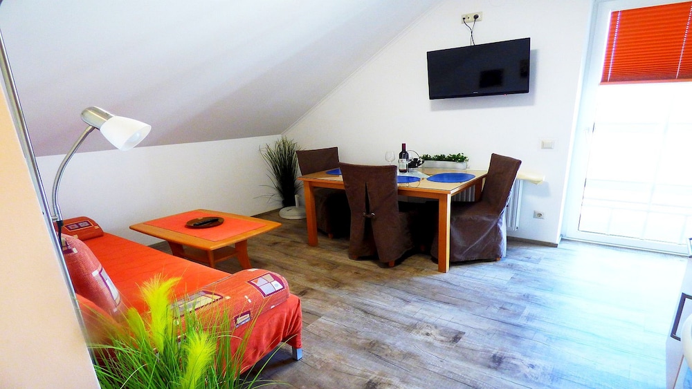 Apartment, Private Bathroom (Balkonwohnung A) - Photo 5