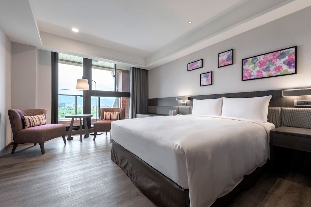 Deluxe Queen Room photo 1