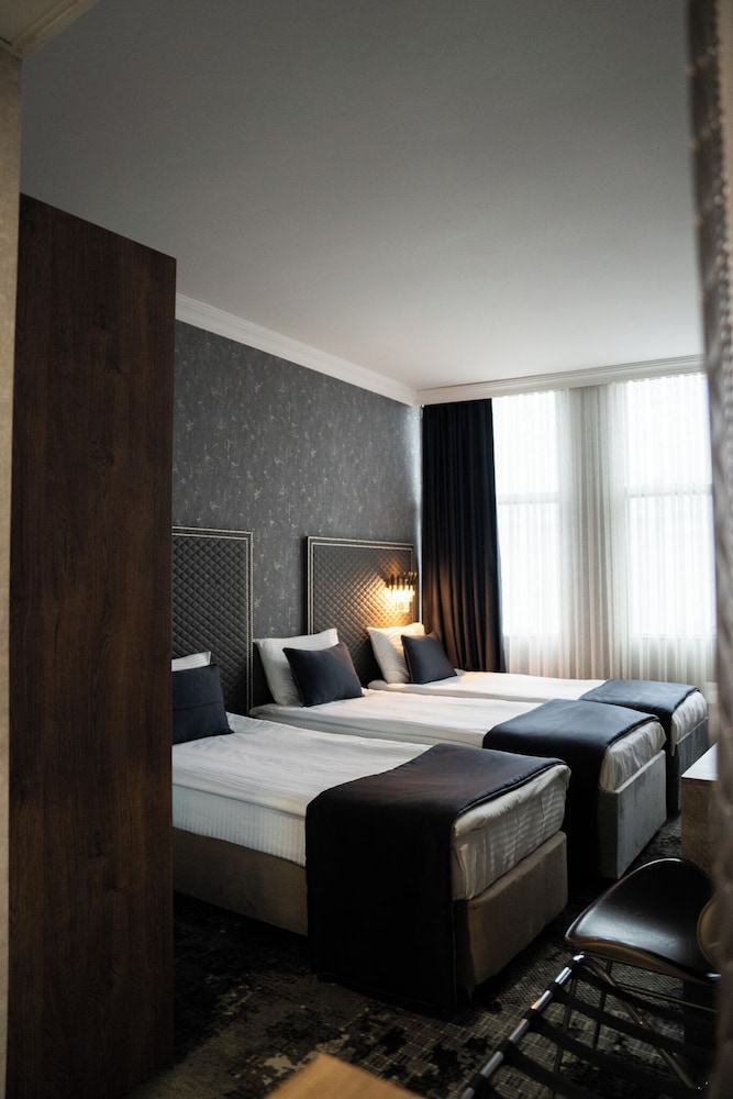 Triple Room - Photo 12