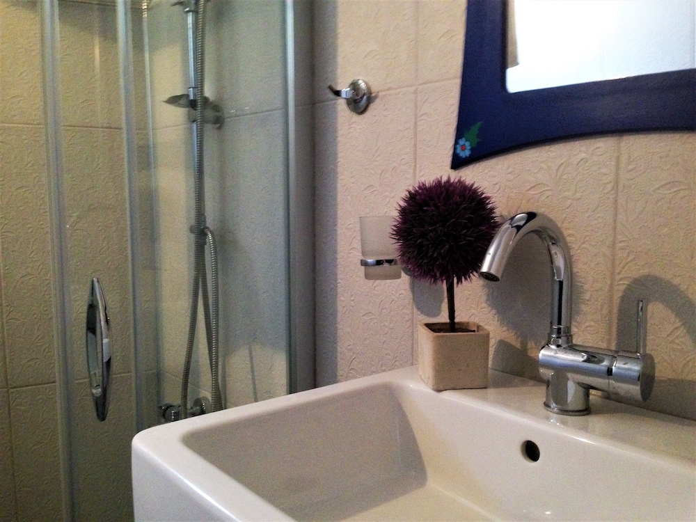 Loft, 1 Bedroom, Partial Sea View photo 3