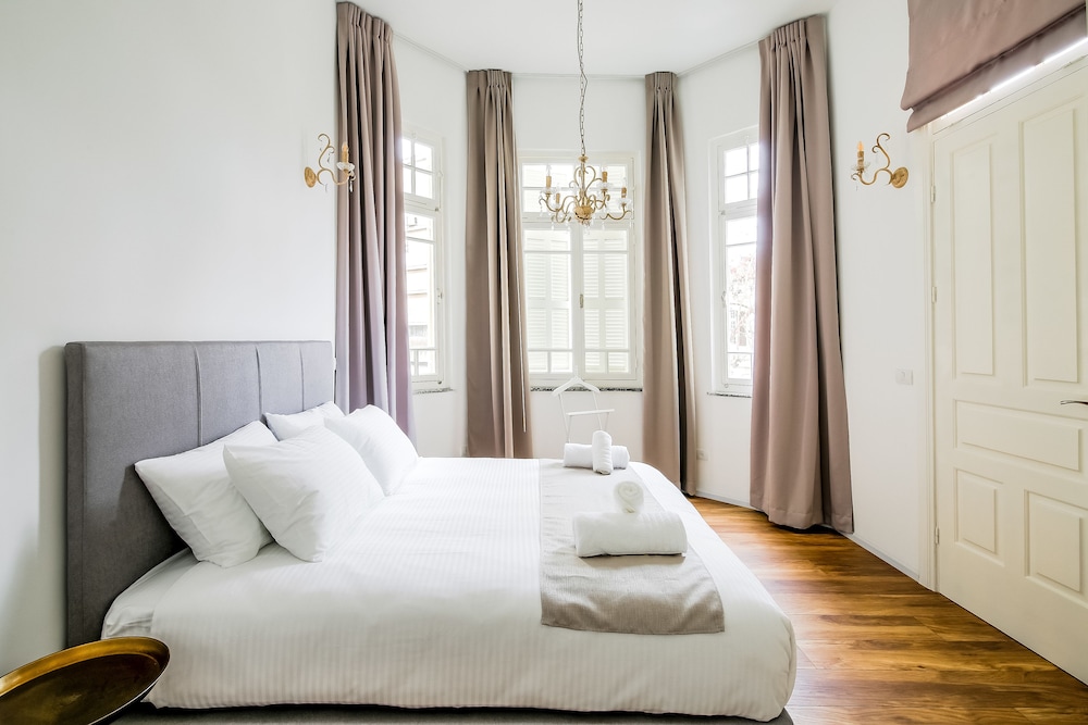 Apartment, 2 Bedrooms, Balcony, City View photo 2