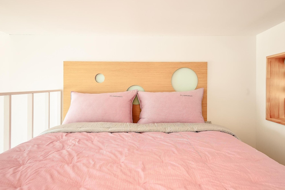 Basic Room, 1 Bedroom (F201) - Photo 8