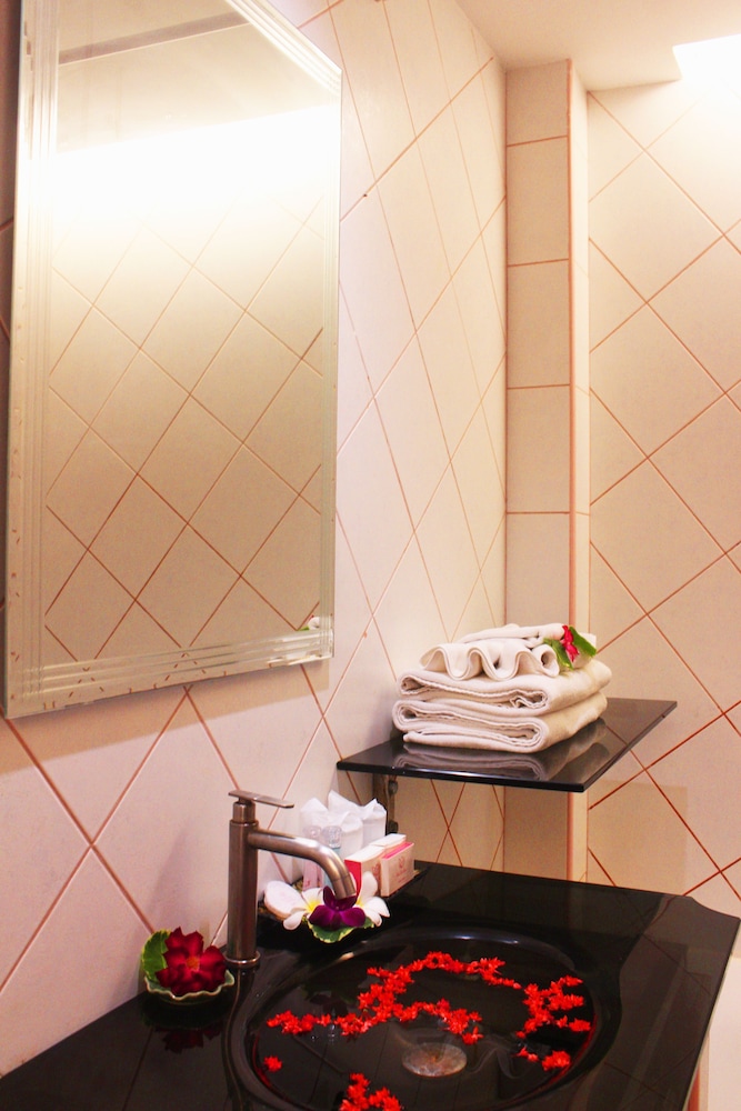 Superior Double or Twin Room - Photo 16