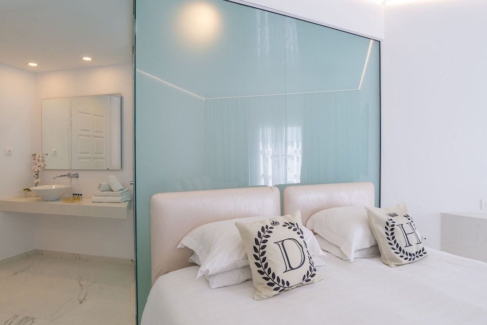 Luxury Double or Twin Room, 1 Double or 2 Twin Beds, Pool View (Prestige) - Photo 4