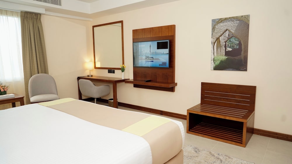 Deluxe Room, 1 King Bed - Photo 8