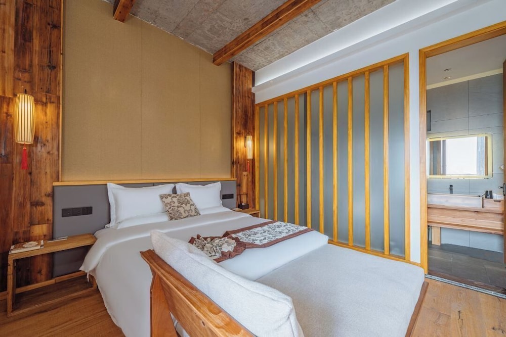Elite Double Room, Balcony, Courtyard View