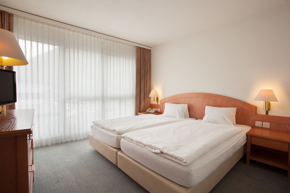 1 Bedroom & 1 Livingroom Suite with balcony