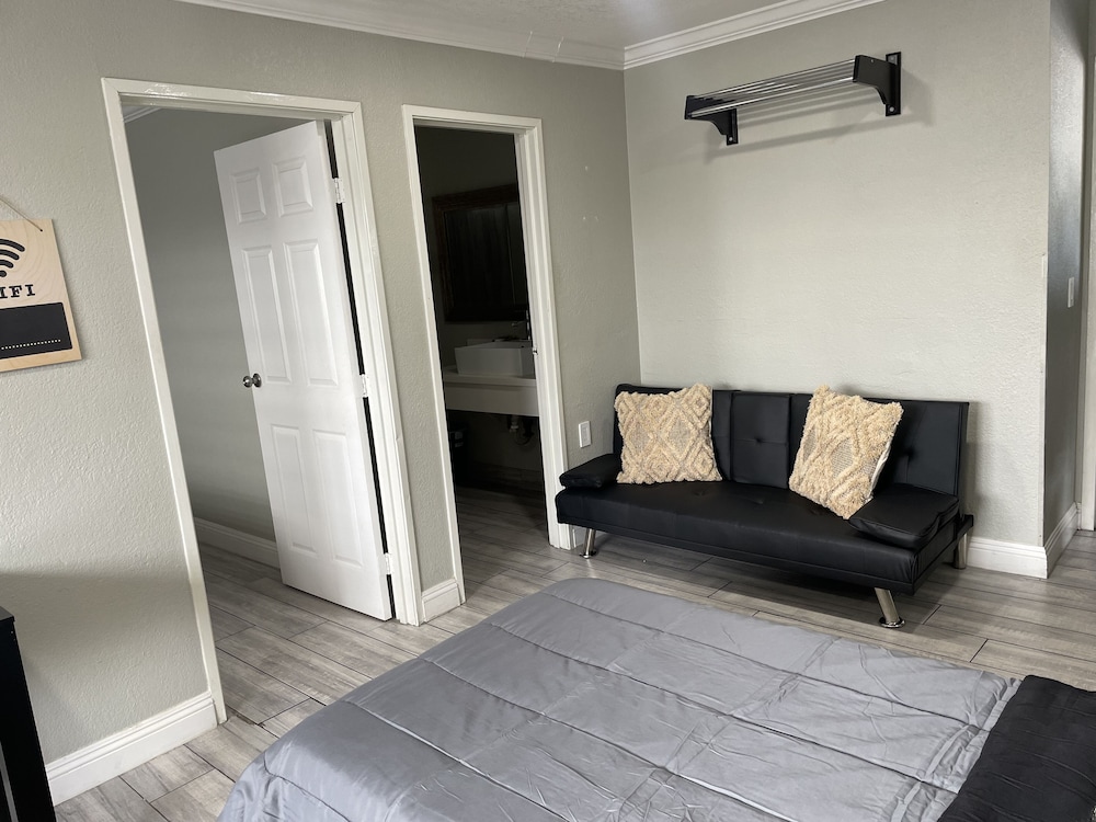 Elite Studio Suite photo 1