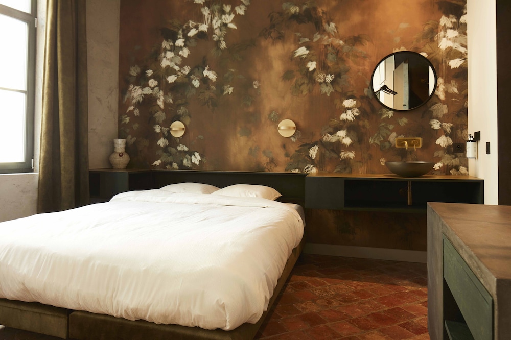 Deluxe Room - Photo 3