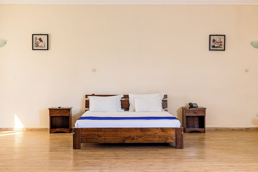 Comfort Suite, 1 Queen Bed with Sofa bed, Non Smoking, Garden View photo 2
