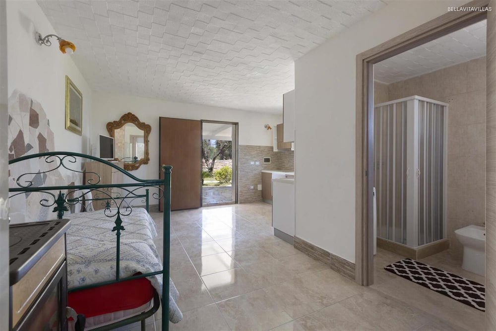Villa photo 1