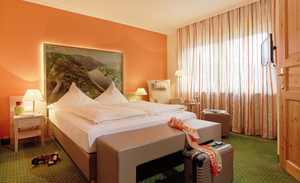 Double Room Romantic with Garden view (Lift), quiet area photo 3