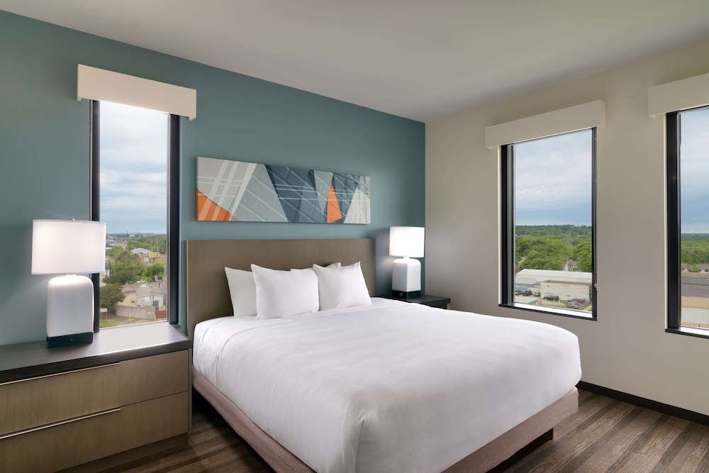 Suite, 1 Bedroom, Accessible (with Shower) - Photo 4