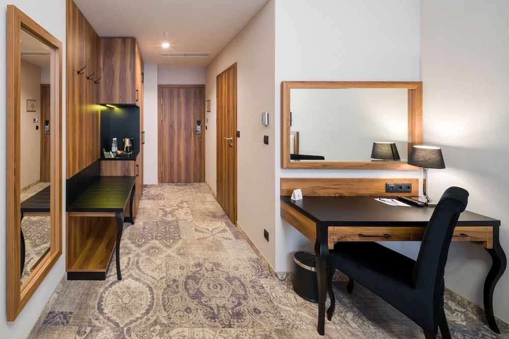 Deluxe Twin Room - Photo 5
